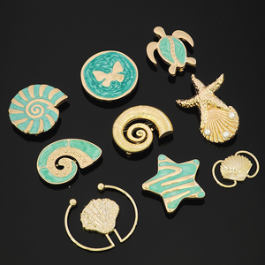 Boucles décoratives en métal en forme de coquillage, étoile de mer et papillon, plaquées or vert, de forme irrégulière - Product Image 3