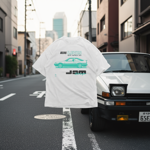 Maglietta Unisex in Cotone Pesante AE86 Levin JDM, T-Shirt Retrò con Grafica Auto, Regalo per Appassionati di Auto d'Epoca, Abbigliamento Stile Anni '80 - Product Image 3