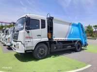 Camion à ordures compacteur diesel à boîte de vitesses manuelle 4x2 de marque renommée avec une masse totale autorisée de 11900 kg pour la collecte des déchets
