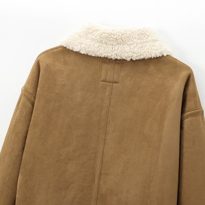 Nuovo <span class=keywords><strong>cappotto</strong></span> alla moda da <span class=keywords><strong>donna</strong></span> <span class=keywords><strong>in</strong></span> <span class=keywords><strong>pelliccia</strong></span> sintetica reversibile corta <span class=keywords><strong>con</strong></span> cerniera tinta intrecciata: capispalla retrò Eco-Friendly ODM/OEM - Product Image 6