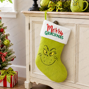 Calcetines navideños transfronterizos más vendidos: Calcetines de Navidad de peluche bordados con <span class=keywords><strong>Merry</strong></span> <span class=keywords><strong>Grinchmas</strong></span>, colgantes decorativos - Product Image 2