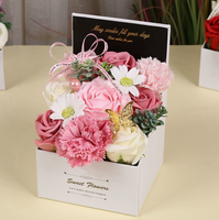Boîte cadeau avec bouquet de roses artificielles, élégant arrangement de fausses roses pour cadeau de la Saint-Valentin, mariage, anniversaire, fête, festival