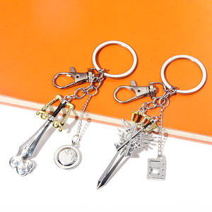 Jeu de gros <span class=keywords><strong>Kingdom</strong></span> <span class=keywords><strong>Hearts</strong></span> Sora Key Keyblade Arme Porte-clés Porte-clés pendentif en métal - Product Image 3