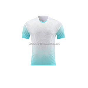 Tenue de football personnalisable à performance optimale, imprimée, respirante, séchage rapide, légère, 100 % polyester, unisexe adulte pour le terrain - Product Image 4