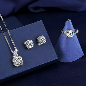 Parure de bijoux de luxe carrée en diamant, ensemble de mariage en cristal et strass, comprenant bague, boucles d'oreilles et collier - Product Image 5