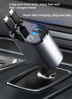 Chargeur de voiture multi-ports 4-en-1 le plus récent avec câbles de charge rétractables et charge rapide PD pour téléphone portable