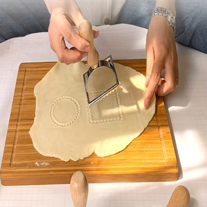 Ensemble coupe-biscuits en acier inoxydable presse à pâtes Kit de fixation <span class=keywords><strong>pour</strong></span> cuisine fabricant de raviolis <span class=keywords><strong>moule</strong></span> outil <span class=keywords><strong>ravioli</strong></span> jeu de timbres ensemble de roues de pâtisserie - Product Image 6