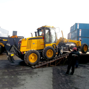 เครื่องจักรก่อสร้างถนนแบรนด์ชั้นนำของจีนเครื่อง135HP GR135เกรดมอเตอร์ขนาดเล็กสำหรับสถานที่ก่อสร้าง - Product Image 5