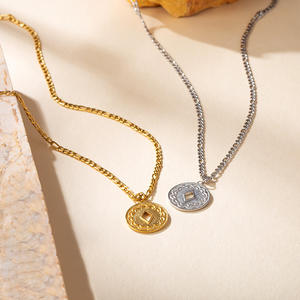 Collar de moneda ahuecado a la moda, eslabón de acero inoxidable, colgante de círculo Retro francés, clavícula de lujo con luz inspirada en el budismo - Product Image 4