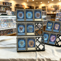 Présentoirs modulaires en acrylique pour cartes à collectionner : Organisez et sublimez votre stand de salon professionnel