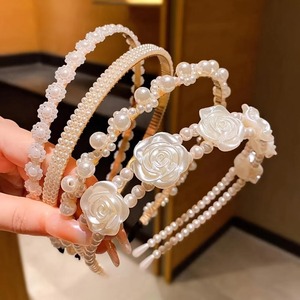 Vierteiliges Perlen-Rosen-Haarband-Set: Handgefertigte dreidimensionale Rose + pralle Perle, modisch und schön - Product Image 2