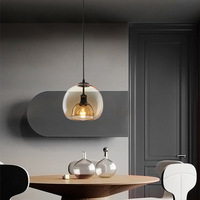 Lustre moderne nordique à trois têtes pour salle à manger, luminaire suspendu en verre créatif de luxe, design de bar simple et personnalisé