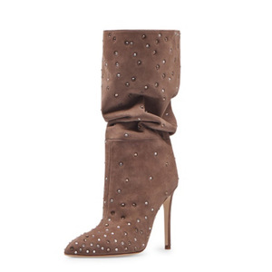 รองเท้าบูทแฟชั่นสไตล์ตะวันตกสำหรับผู้หญิง ประดับหมุด ดีไซน์ย่นๆ สำหรับฤดูหนาวและฤดูใบไม้ร่วง ความยาวระดับน่อง - Product Image 3