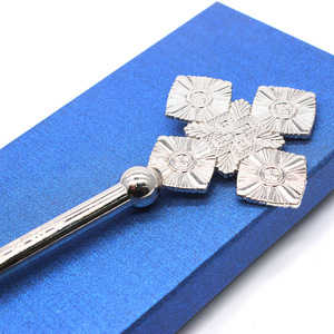Croix en métal argenté à tenir à la main, souvenir avec boîte bleue, style rétro, cadeau de collection pour décorations religieuses - Product Image 5