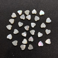 Perles en coquillages naturels blancs de mer, petites perles en forme de cœur de pêche, symbole de l'amour et de la chance pour la fabrication de bijoux et bracelets DIY