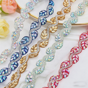 Fournitures artisanales : Nouveaux ornements décoratifs en strass de cristal pour tenues <span class=keywords><strong>Samba</strong></span> 2026, chaînes de strass thermocollantes, sacs pour vêtements de style Trinité - Product Image 1