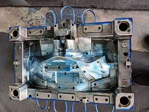 Moule d'exportation personnalisé de vente chaude pour le moule <span class=keywords><strong>automobile</strong></span> d'injection automatique pour la fabrication de pièces <span class=keywords><strong>FR</strong></span> de poignée de couverture de haute qualité - Product Image 4