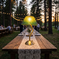 Lampe de table LED sans fil moderne avec abat-jour en verre dégradé ambre-vert, tige en laiton courbée, variateur de luminosité tactile continu, pour salle à manger et chevet, idéale pour mariage