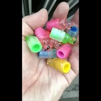 Kit d'accessoires décoratifs fluorescents pour jantes de voiture : capuchons de valve lumineux et élégants en ABS en forme de canard