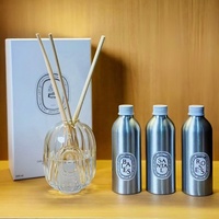 DPTYQ 2025 Diffuseur d'arômes d'intérieur en verre avec bâtonnets en rotin, sans flamme, sans alcool, parfum Rose, Bois de Santal, Baies
