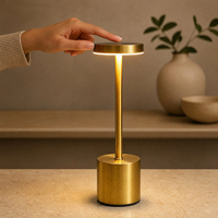 Lampe de table moderne sans fil en métal, design éco-responsable et épuré, LED à intensité variable alimentée par batterie pour chambre, restaurant, maison
