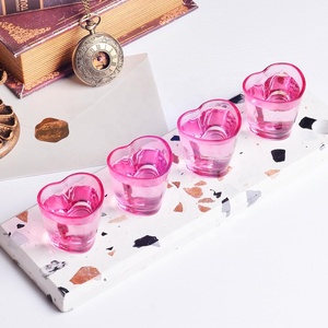 Mini verres à liqueur 40ml, coffret cadeau unique en forme de coeur pour la Saint-Valentin, tasse <span class=keywords><strong>tequila</strong></span> colorée personnalisée - Product Image 5