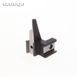 Pièces détachées <span class=keywords><strong>pour</strong></span> machine à coudre <span class=keywords><strong>surjeteuse</strong></span> industrielle <span class=keywords><strong>pour</strong></span> machine à coudre à quatre fils SIRUBA 747, <span class=keywords><strong>pince</strong></span> de couteau supérieur KR19 - Product Image 6