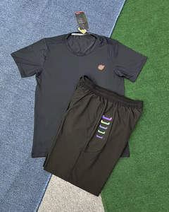 Высококачественный комплект из <span class=keywords><strong>2</strong></span> предметов: мужская рубашка и шорты. Летний, дышащий, легкий, 100% полиэстер. Для тренировок, спортзала, повседневной носки. В наличии. - Product Image 1