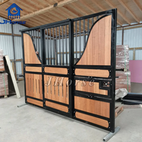 Fournisseur de portes coulissantes pour écuries de chevaux en bois préfabriquées standard en gros, clôture gratuite