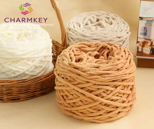 Charmkey Hot Bán 160 Gram Bé Mềm Mại Màu Sắc Duy Nhất 100% <span class=keywords><strong>Polyester</strong></span> Crochet Nhung Chunky Chenille Sợi Cho Tự Làm Chăn - Product Image 3