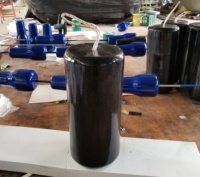 Fender en mousse prérempli avec trous de fixation pré-perforés pour une installation rapide au quai