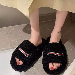 Sandales à talons chaudes d'hiver pour femmes, bout ouvert, plateforme pour pantoufles avec broderie, fourrure, glissière en fourrure pour femmes - Product Image 2