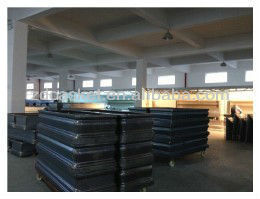 Ataúdes de metal de estilo americano <span class=keywords><strong>simple</strong></span> de oro barato con accesorio de oro e interior blanco para uso funerario hechos en China - Product Image 3