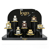 Présentoir à parfum en acrylique personnalisé avec logo et couleur, finition dorée, présentoir cosmétique à niveaux pour comptoir, présentoir de parfum pour la vente au détail
