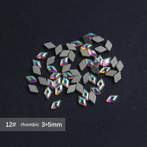 Vente en gros usine de pierres de cristal en verre de haute qualité pour la décoration d'ongles à dos plat, pour le nail art et les gemmes DIY - Product Image 3