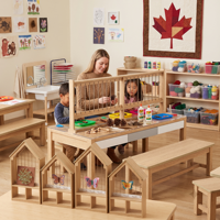Table de jeu modulaire EMA pour aire de jeux avec bord de table encastré pour maternelle et préscolaire