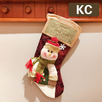 Chaussettes de Noël 2025 mignonnes en cuir et peluche à carreaux rouges et verts, motifs personnalisés Père Noël et Bonhomme de neige