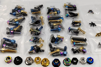 Toptan özel 6061 6063 7075 altıgen renk alüminyum M3 M5 M6 M7 M20 pembe kırmızı altın cıvata seti anodize alüminyum cıvata renk