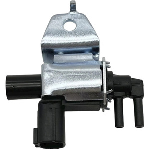 Vanne solénoïde de purge de canister, vanne de contrôle de ventilation P1800 K5T46673 14955-8J10A 149558J10A - Product Image 2