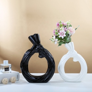 2024 créatif moderne en céramique beignet <span class=keywords><strong>Vase</strong></span> ensemble Art déco <span class=keywords><strong>pampa</strong></span> herbe porcelaine fleur <span class=keywords><strong>Vase</strong></span> pour mariage décoration de table - Product Image 4