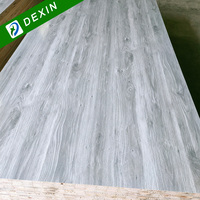 Tablero de bloque de primera clase con cara de melamina blanca de núcleo de Paulownia de pino macizo Falcata de 18mm y 19mm/hoja de madera de tablero para muebles