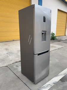 Réfrigérateur <span class=keywords><strong>Samsung</strong></span> à double porte <span class=keywords><strong>couleur</strong></span> argent 330L avec distributeur d'eau, congélateur bas, refroidissement par air, économie d'énergie - Product Image 2