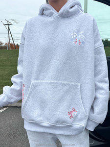Sweat-shirt à capuche oversize pour femme avec logo personnalisé, broderie tropicale en forme d'arche, gris chiné, style coquette avec nœud, en polaire, à épaules tombantes - Product Image 3