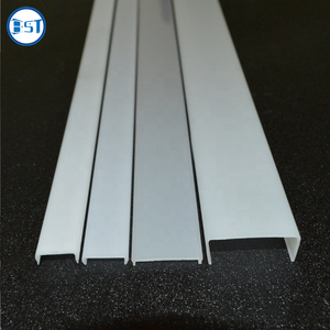 Accessoires en plastique <span class=keywords><strong>de</strong></span> <span class=keywords><strong>profil</strong></span> <span class=keywords><strong>de</strong></span> cannelure en U noire <span class=keywords><strong>de</strong></span> <span class=keywords><strong>PVC</strong></span> 8mm pour l'insertion <span class=keywords><strong>de</strong></span> garnitures <span class=keywords><strong>de</strong></span> panneau <span class=keywords><strong>de</strong></span> verre - Product Image 5