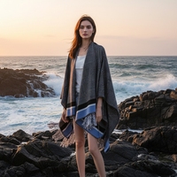 Poncho châle OEM minimaliste en tricot réversible pied-de-poule, respirant, doux, coupe-vent, personnalisable, manteau cape à carreaux, écharpe chaude pour femme