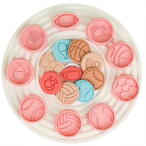 Moules à biscuits 3D en forme de ballon de basket, de football et de rugby, pour la création de biscuits en relief - Product Image 2