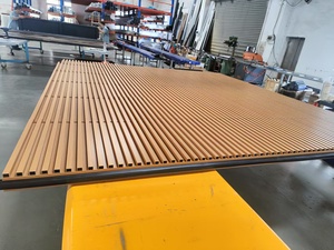 <span class=keywords><strong>Porte</strong></span> <span class=keywords><strong>de</strong></span> <span class=keywords><strong>garage</strong></span> sectionnelle en acier galvanisé couleur bois moderne automatique électrique Grille <span class=keywords><strong>de</strong></span> sécurité <span class=keywords><strong>Porte</strong></span> à panneau vertical - Product Image 4