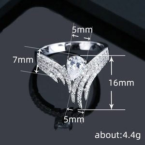 Anello di fidanzamento a goccia per donna, elegante gioiello da dito per matrimonio - Product Image 4