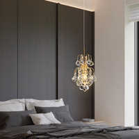 Goldfarbene Kristall-Pendelleuchte mit tropfenförmigen Prismen für Eingangsbereich, Nachttisch, Flur, Esszimmer, Hotel, Restaurant