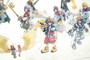 แท่นอะคริลิค OEM Odm ลายพิกเซลอาร์ต <span class=keywords><strong>Kingdom</strong></span> <span class=keywords><strong>Hearts</strong></span> ตัวละครโซระ ไคร ริคุ แอ็กเซล โรซัส ชิออน อควา เทอร์ร่า เวนทัส จาก Birth by Sle - Product Image 2